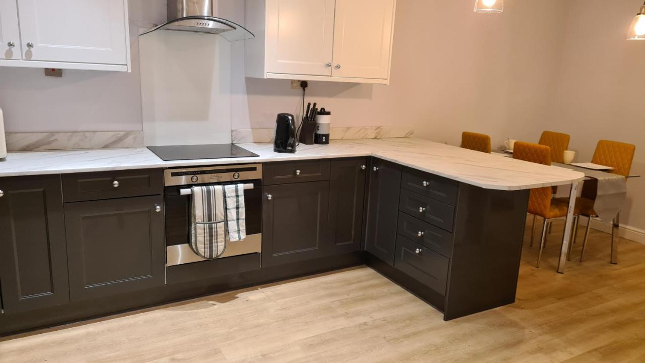 Spacious 3 Bedroom House, 6 Beds In Spondon, Derby With Parking Exterior photo